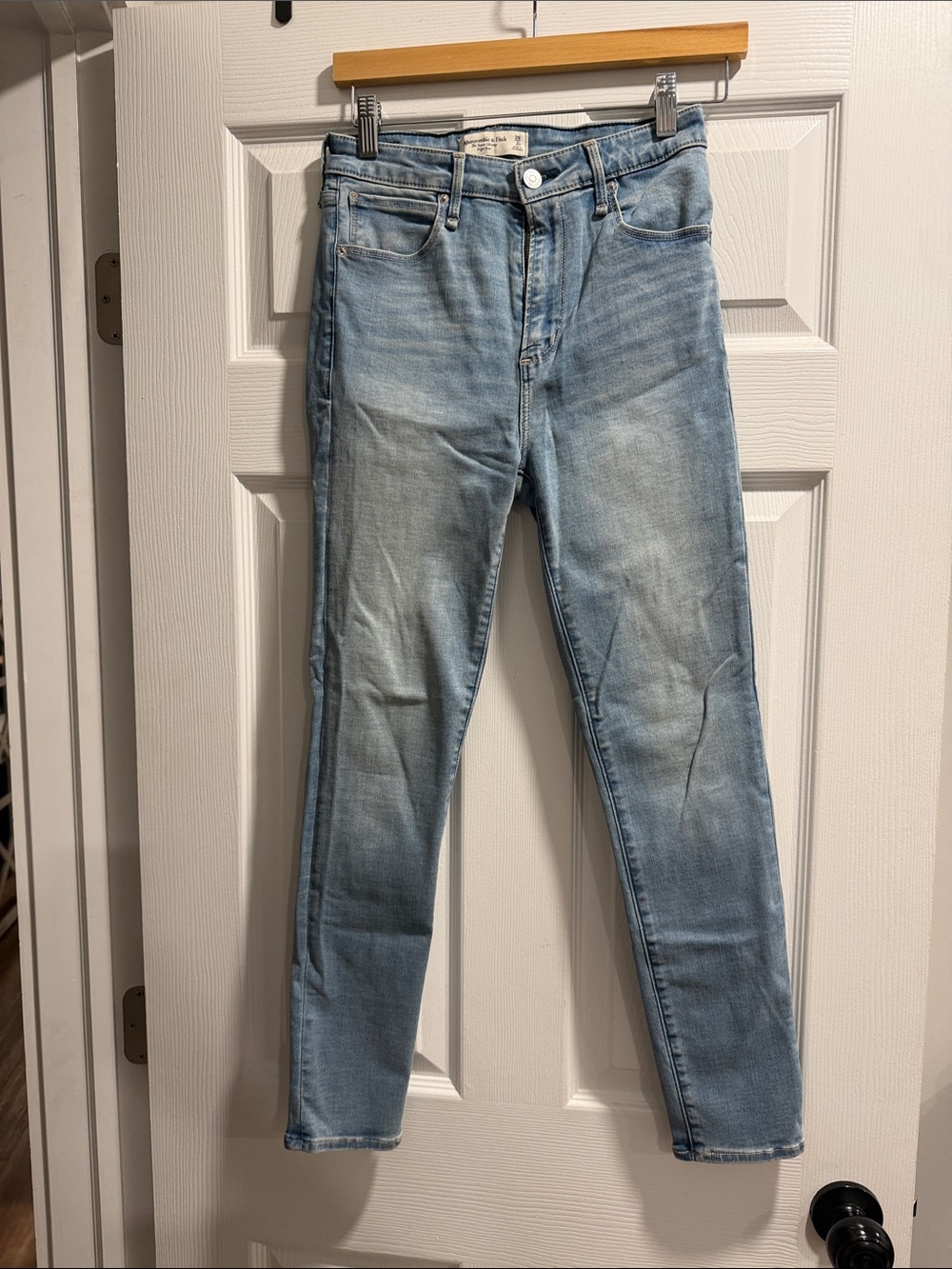 Abercrombie & Fitch Light Wash Skinny Jeans